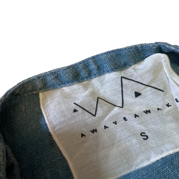 AWAVEAWAKE Long Sleeve Denim Crop Top Women’s size Small in Light Blue - Picture 4 of 5